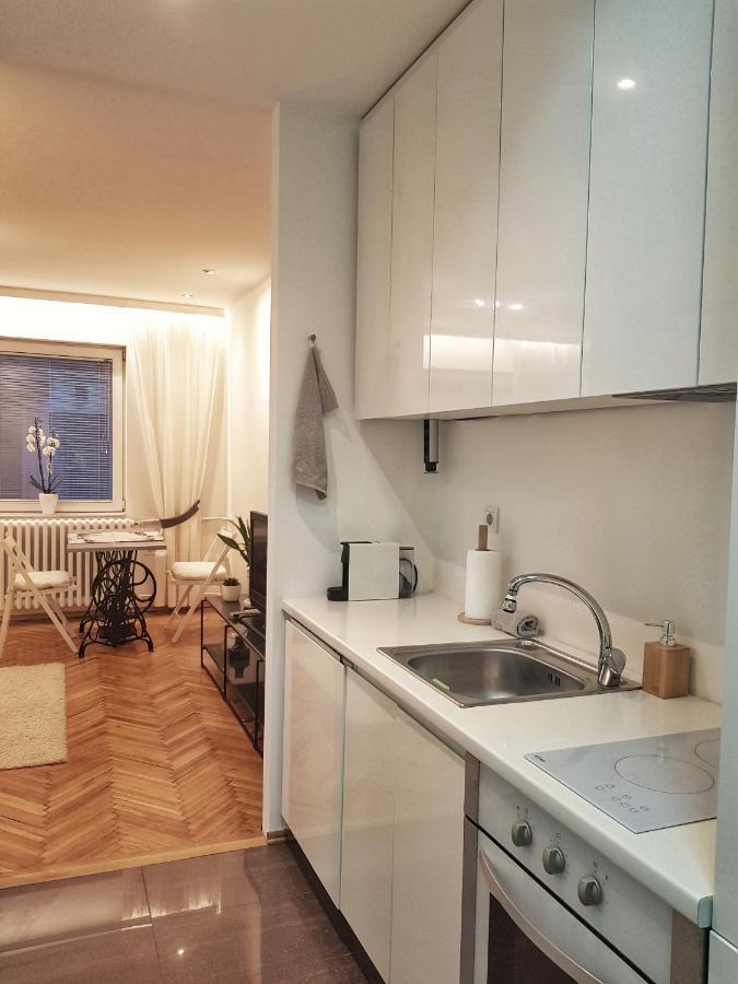 Uma- Urban Mini Apartment Üsküp Dış mekan fotoğraf