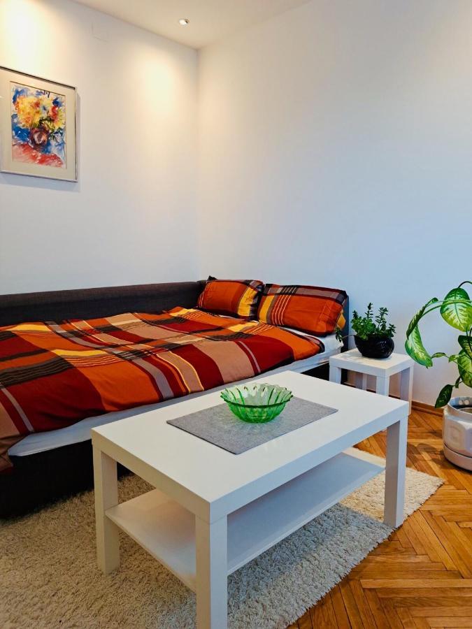 Uma- Urban Mini Apartment Üsküp Dış mekan fotoğraf