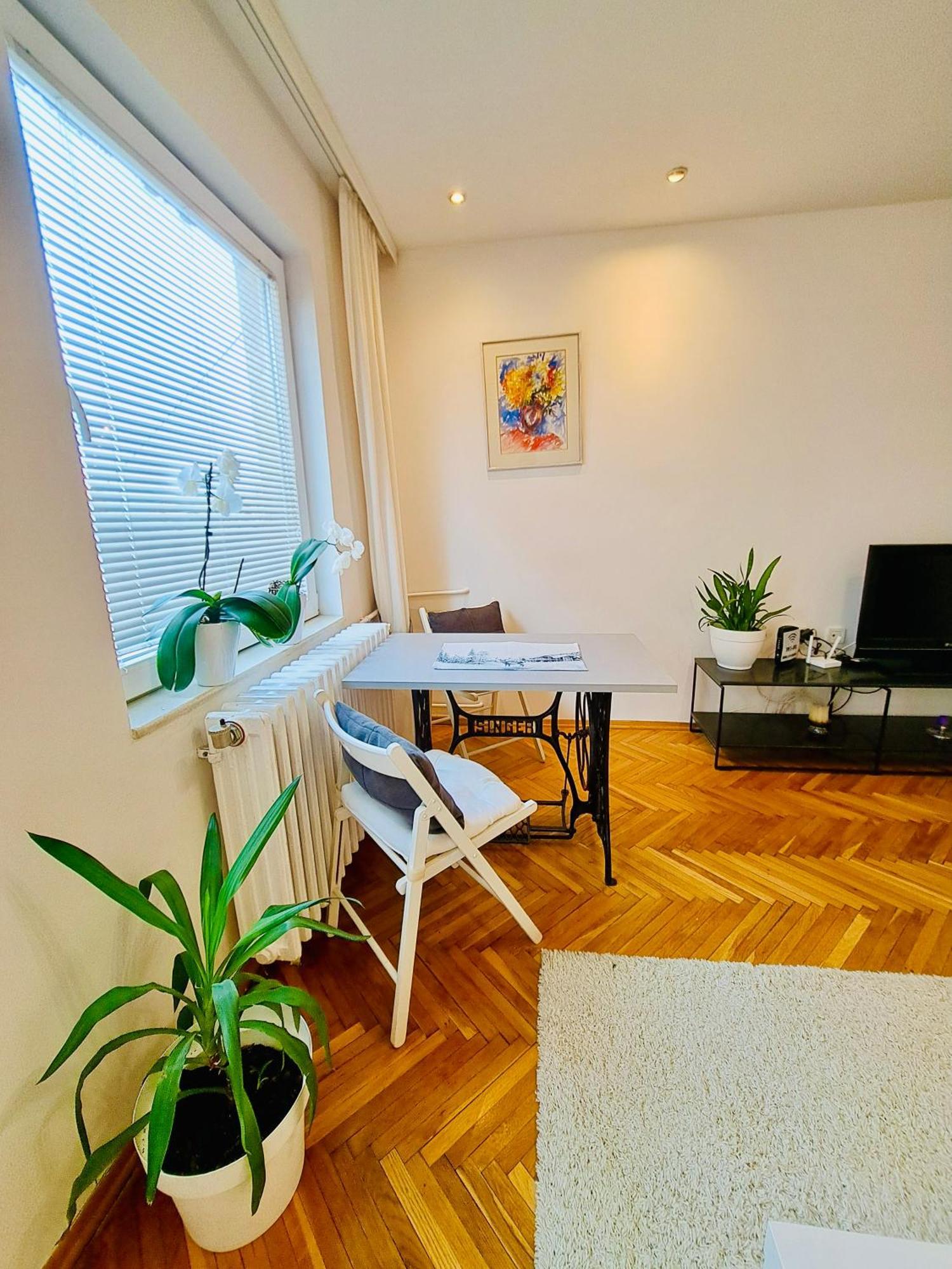 Uma- Urban Mini Apartment Üsküp Dış mekan fotoğraf